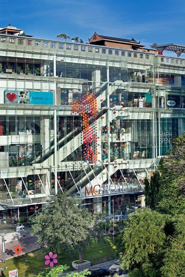 Отель Mg Road One Бангалор Экстерьер фото